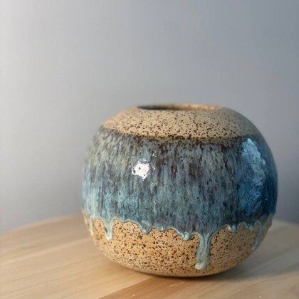 Ваза ручной работы из керамики Прибой