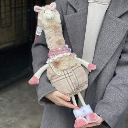 Мягкая игрушка Лама в штанишках