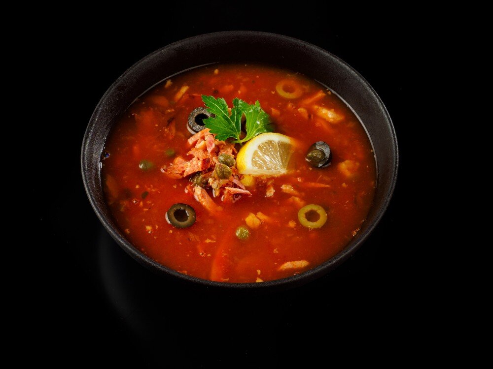Мясной микс-суп с копчёностями, он же солянка