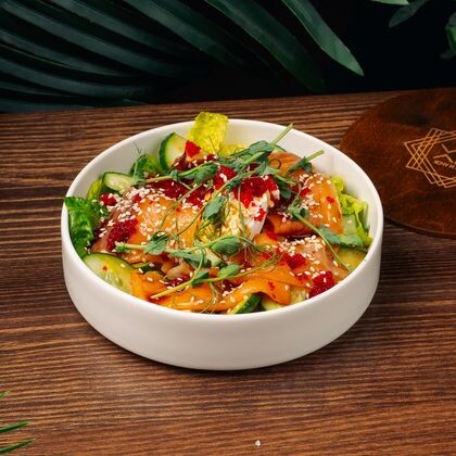 Салат со слабосоленым лососем