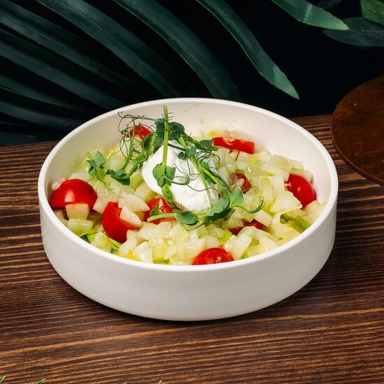 Овощи с грядки со сметаной