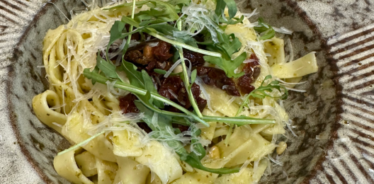 Паста Песто с вялеными томатами