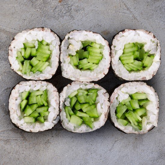 Ролл с огурцом