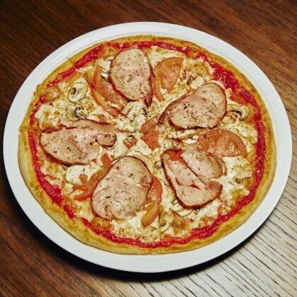 *Пицца с ветчиной и сыром