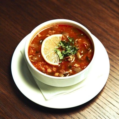 *Солянка сборная со сметаной