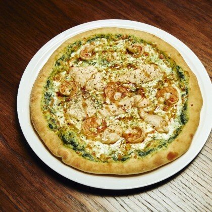 *Пицца с креветками и цыпленком