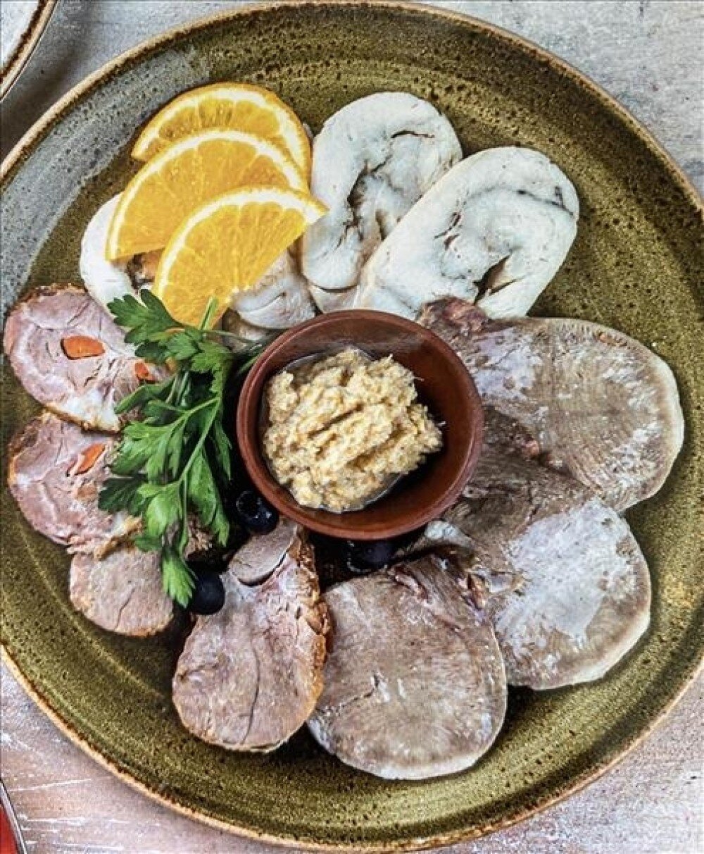 Мясная тарелка