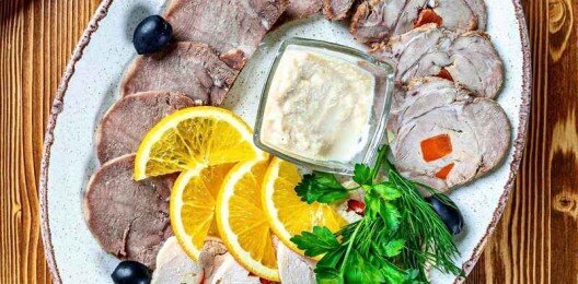 Мясная тарелка