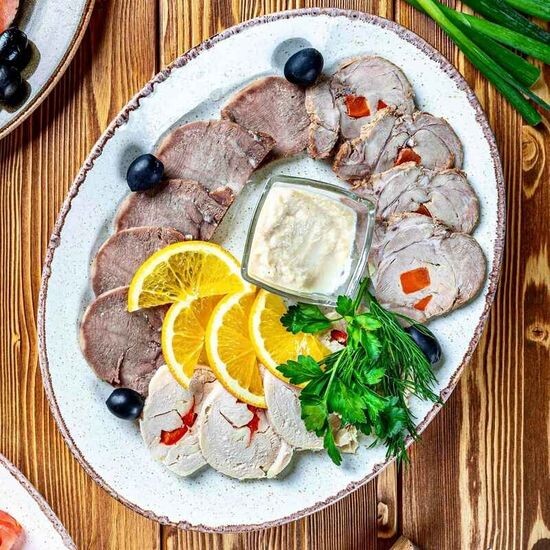 Мясная тарелка