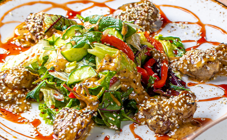 Салат из куриной печени