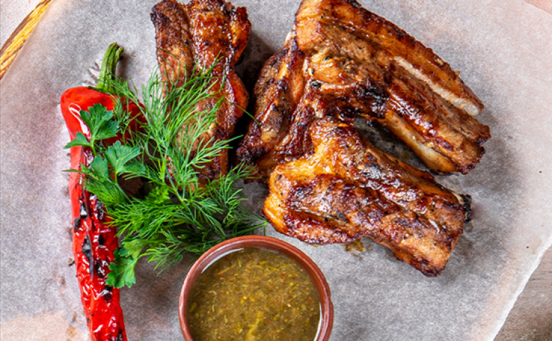 Свиные ребра с овощами гриль