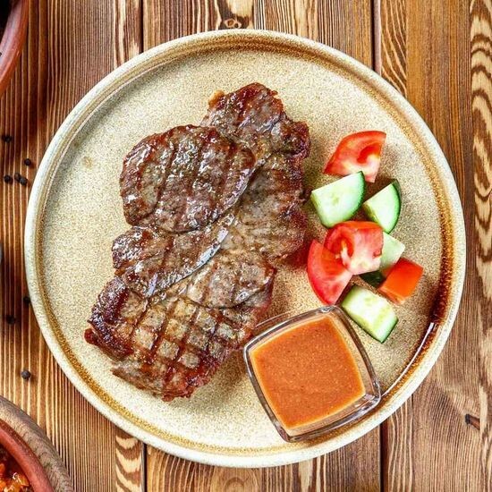 Стейк из свиной шеи