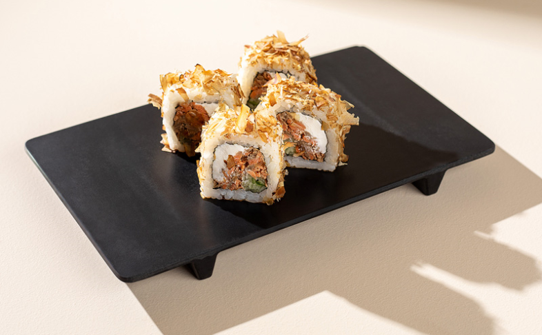 Ролл Бонито с лососем (4 шт) 150г