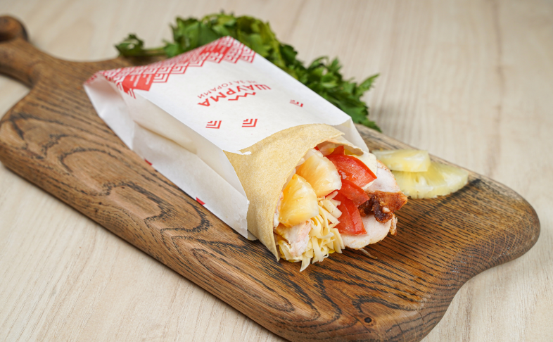Шаурма Гавайская с курицей и ананасом