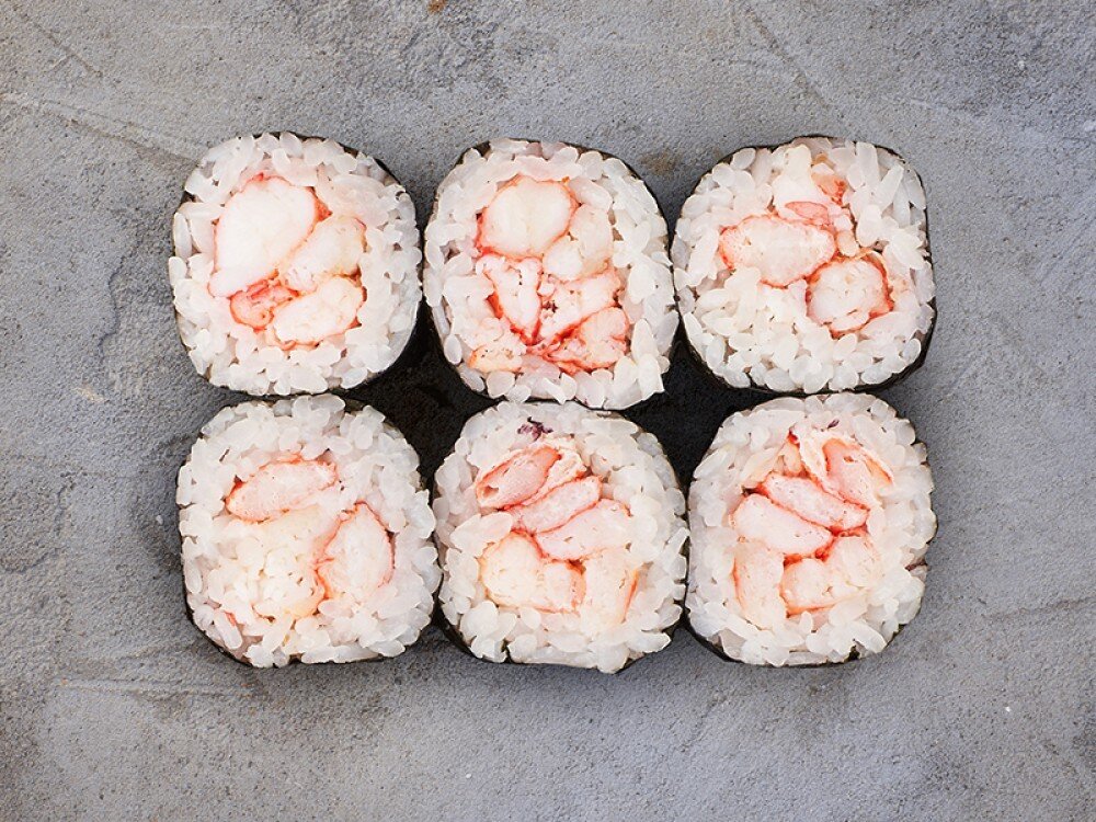 Ролл спайси с камчатским крабом