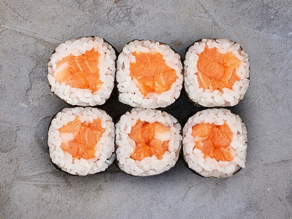 Ролл спайси с лососем