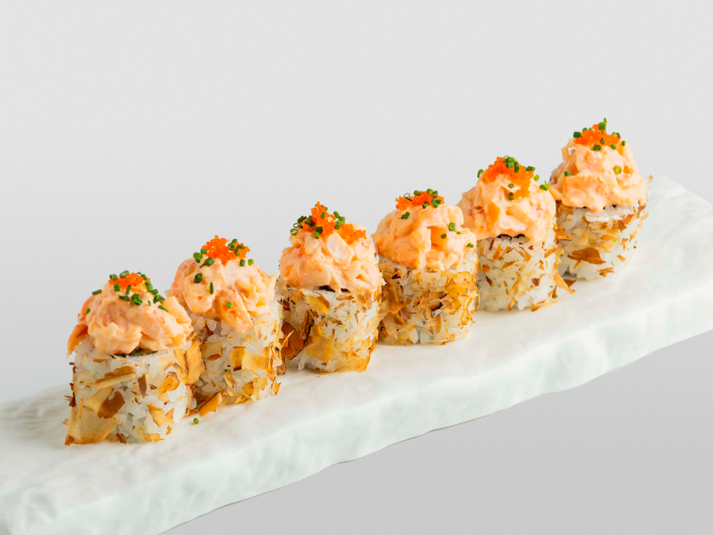 Ролл бонито со спайси креветкой