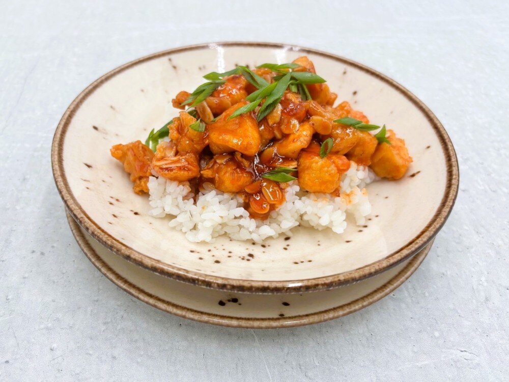 Курица в сеульском соусе с рисом