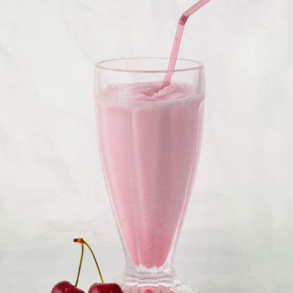 Молочный коктейль с вишней
