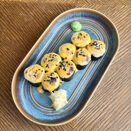 Сырный тунец ролл запеченный