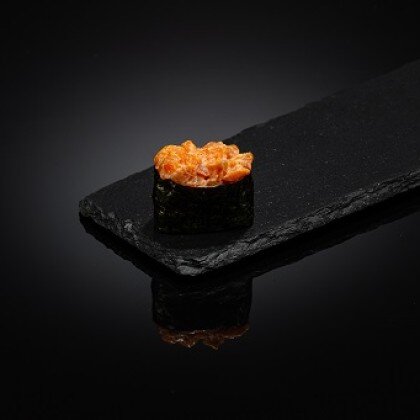 Гункан "Спайси лосось"