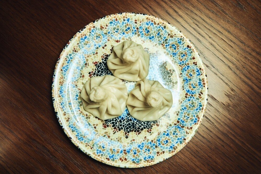 *Хинкали с сыром и томатами