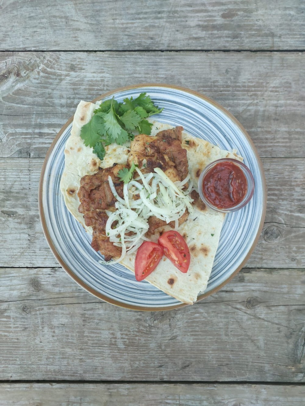 Шашлык из сочного бедра