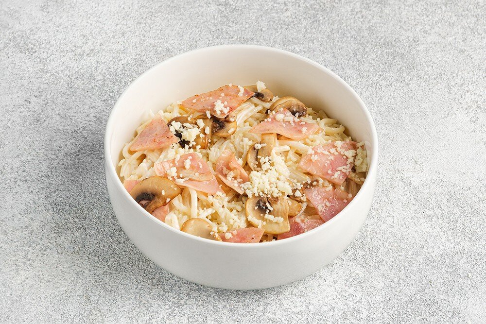 Альфредо с ветчиной и грибами