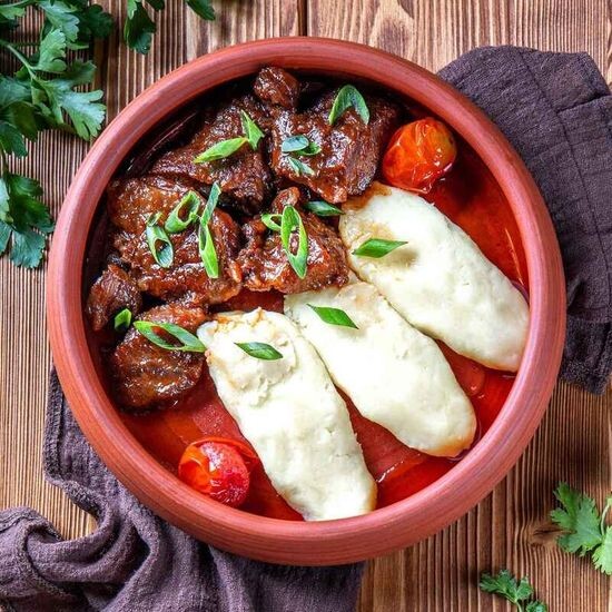 Щечки говяжьи с картофельным пюре