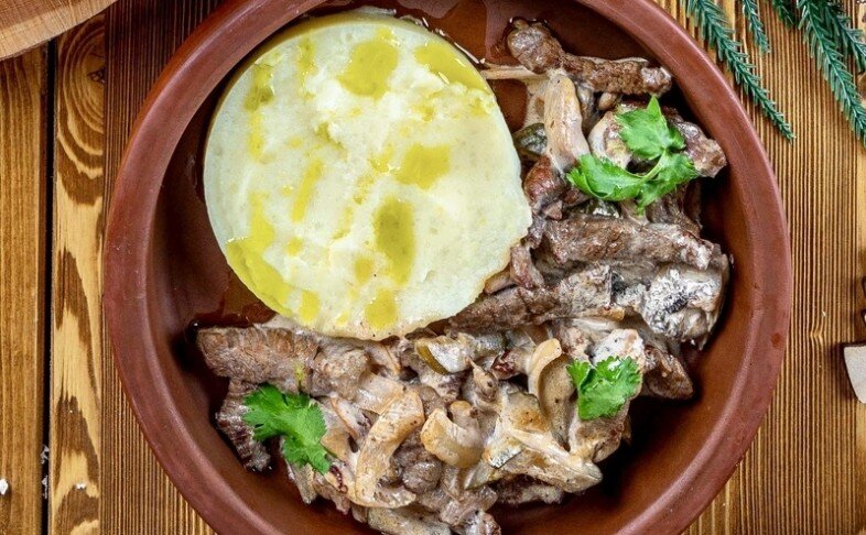 Бефстроганов из жеребятины