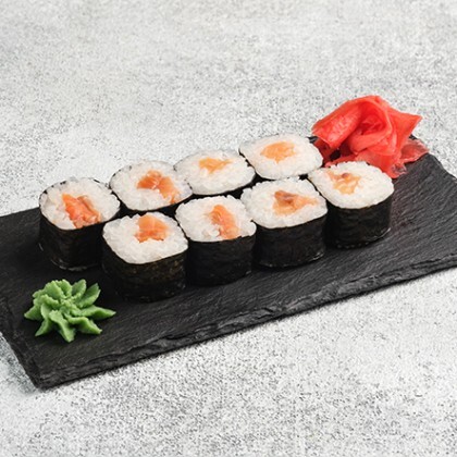 Ролл с лососем (витрина)