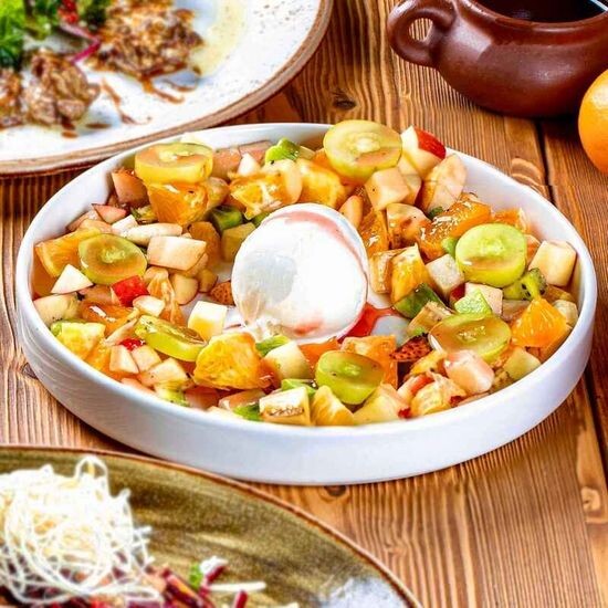 Салат фруктовый