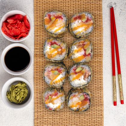 Жареная Филадельфия Радуга, 8 шт (270 г)