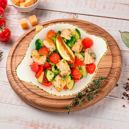 Филе форели с овощами, 300 г