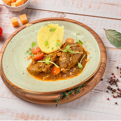 Говяжьи щечки с пюре, 250 г