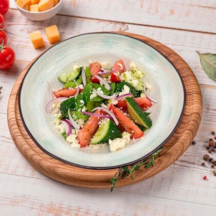 Салат овощной с сыром чанах, 260 г