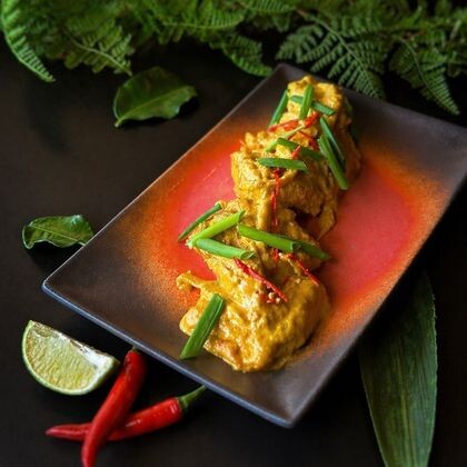 Судак в желтом карри