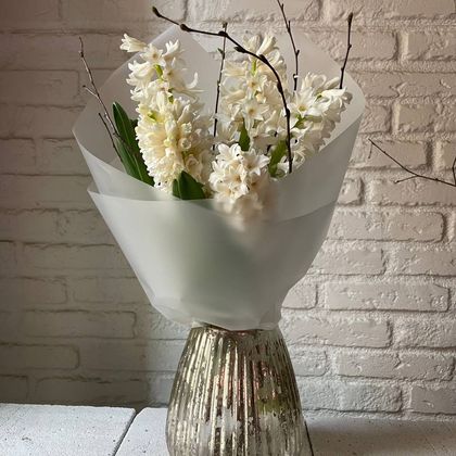 Гиацинты белые