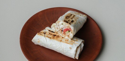 Шаурма в лаваше острая