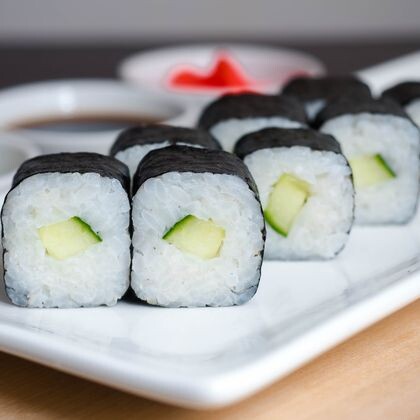 Ролл с огурцом