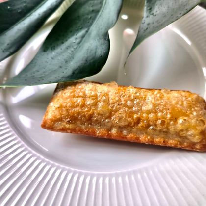 Пирожок с вишней