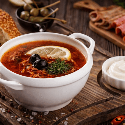 Солянка сборная мясная