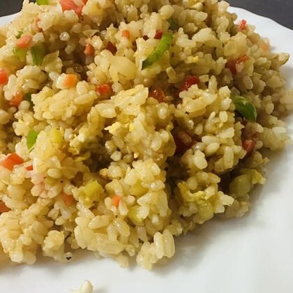 #68 Жареный рис с кальмаром.