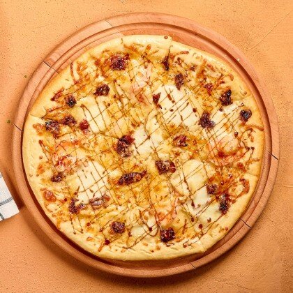 Хачапури по-мегрельски с тигровой креветкой и кальмаром