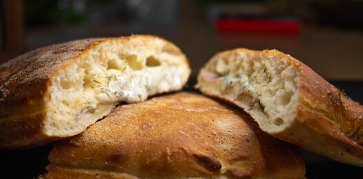 Сырные уголки