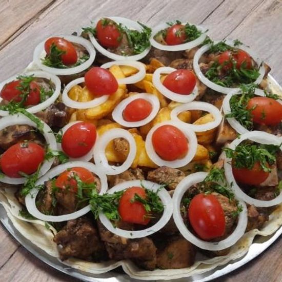 Мясной поднос ассорти картофелем по-деревенски