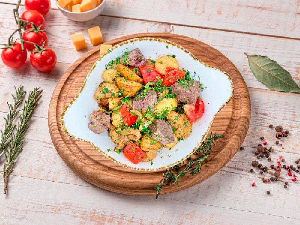 Говядина с овощами, 280 г