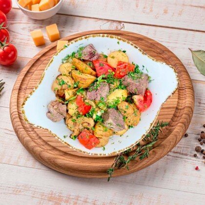 Говядина с овощами, 280 г