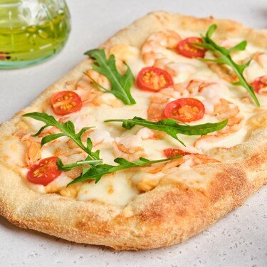 Пицца с креветками и соусом том-ям