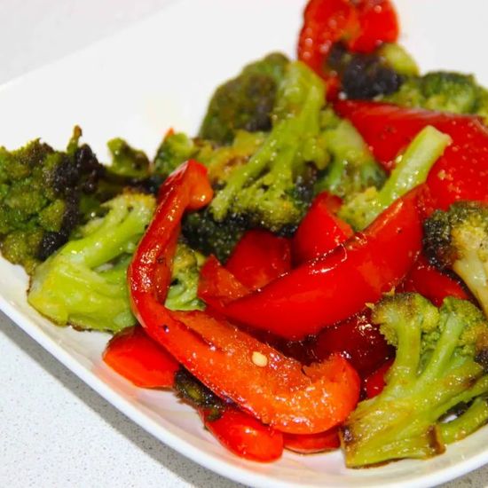 Брокколи с болгарским перцем (овощи)